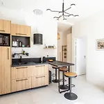 #35 Staywiz Us - Carlone 5min From The Ac & Terrace Apartment