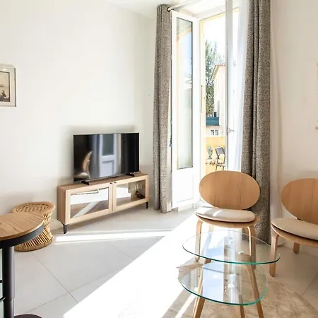 Апартаменты #35 Carlone 5min From The Ac & Terrace *