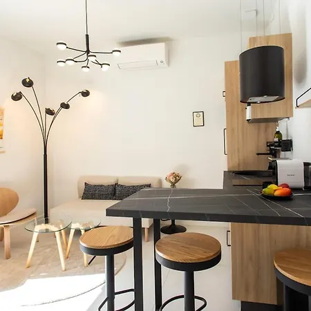 #35 Carlone 5min From The Ac & Terrace Νίκαια